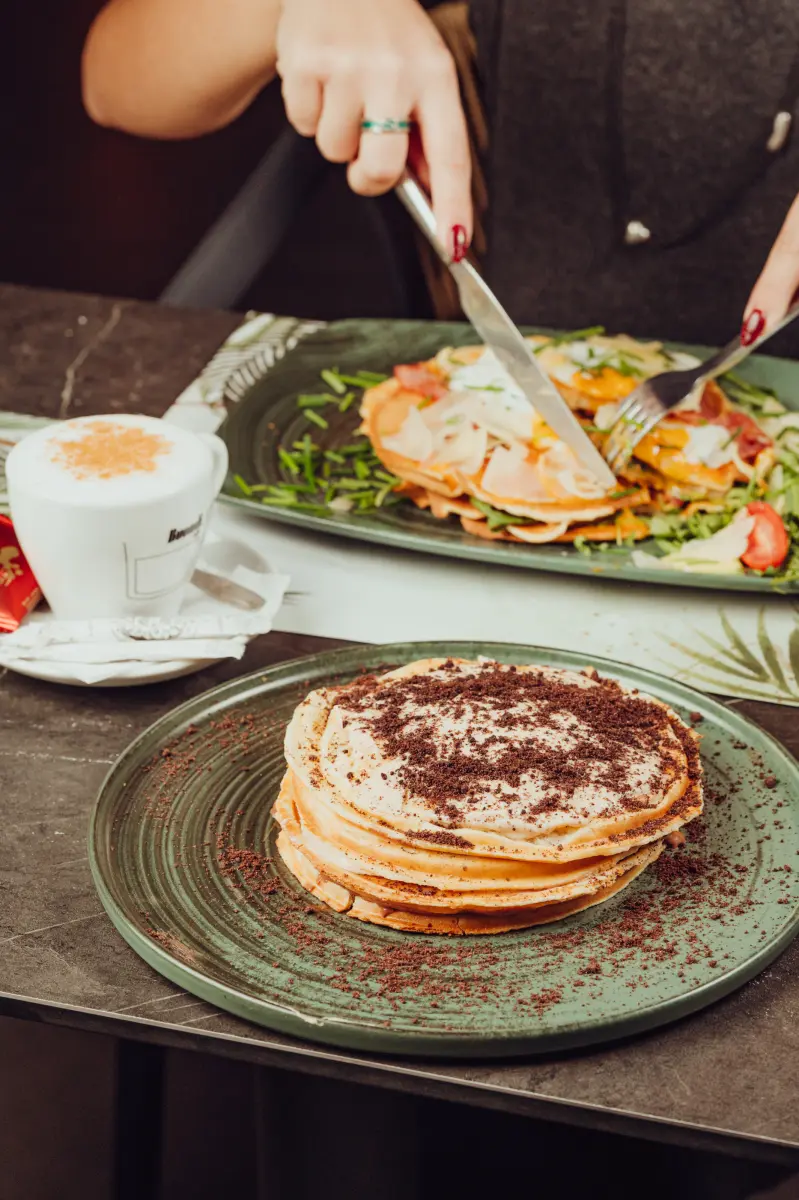 Joli Cafe Bar Roof Top