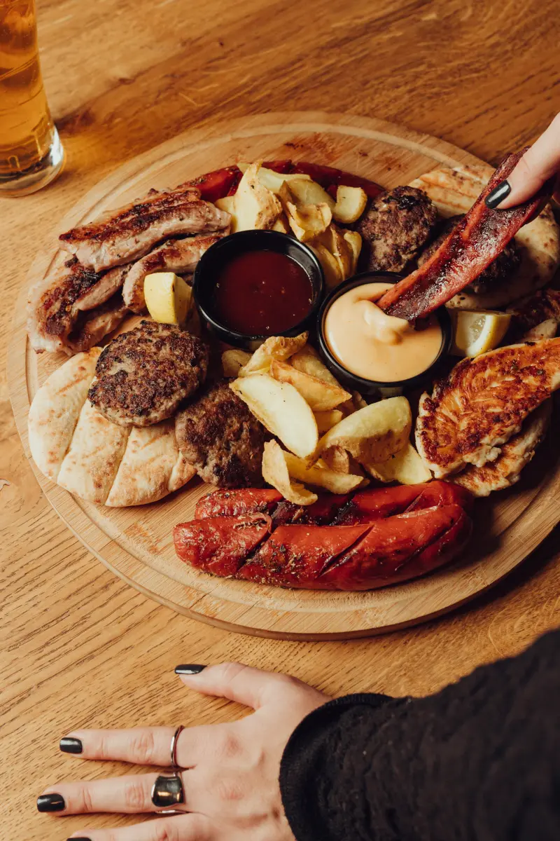 Joli Cafe Bar Roof Top