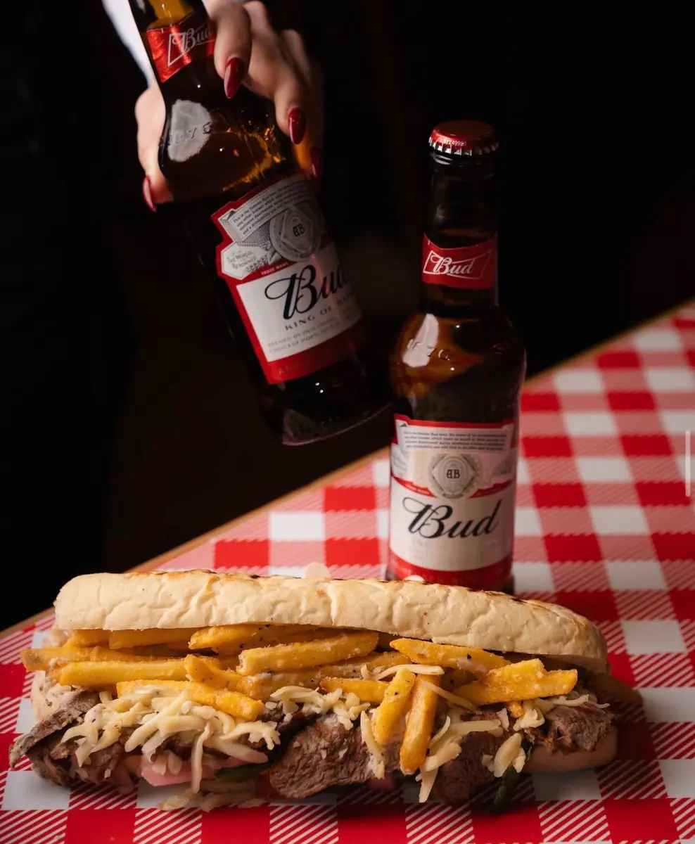 Wolfie’s West Side Peristeri